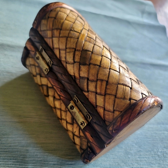 Vintage Small Woven Wood Purse - Picture 3 of 9